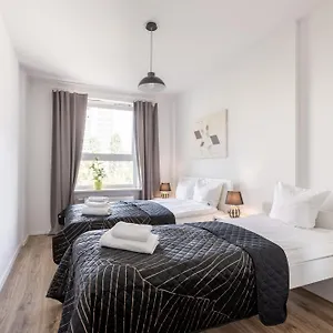 Golden - Big And Bright Stylish - Center - Pereca Apartmán